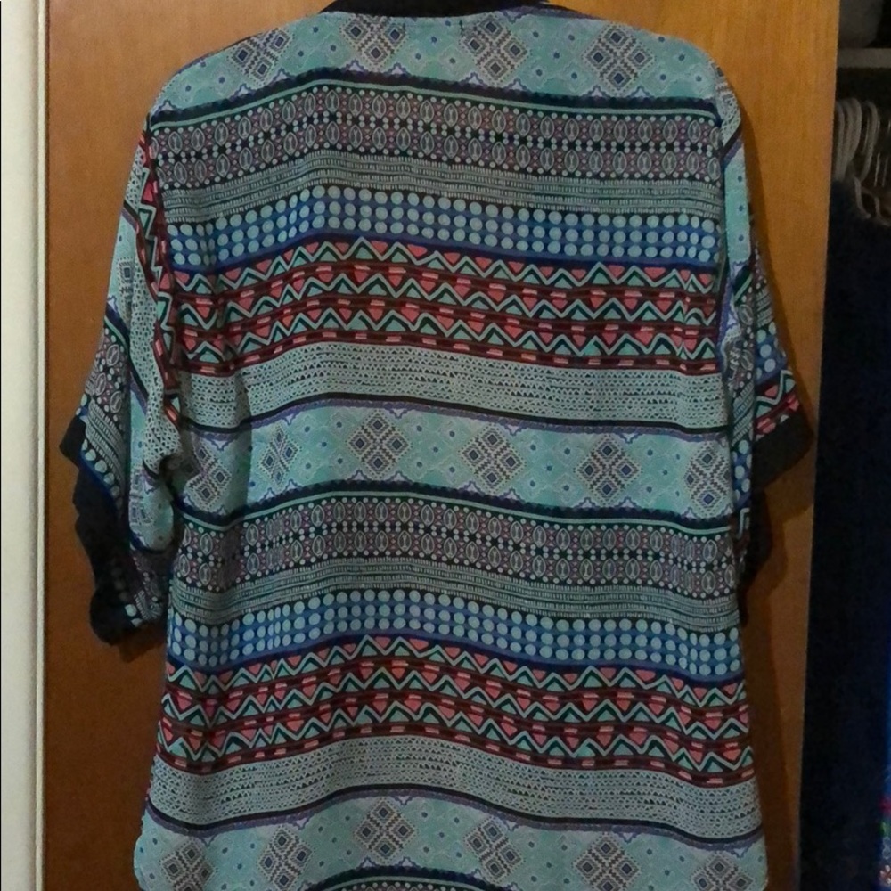 Patterned Kimono - Picture 2 of 3